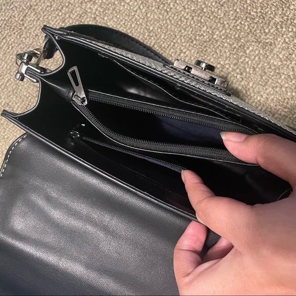 Crossbody purse - Picture 7 of 9